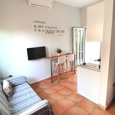 Cozy Seaside Studio In Lemos Vouliagmenis Афины Экстерьер фото