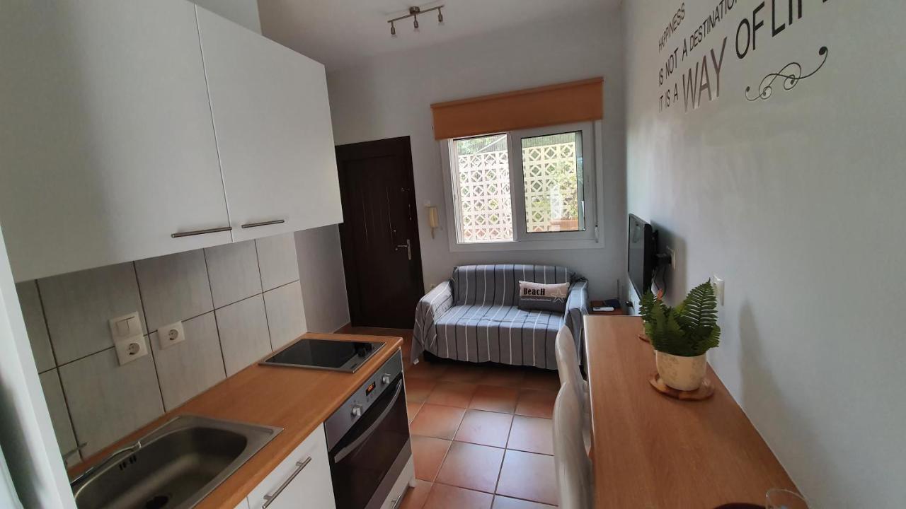 Cozy Seaside Studio In Lemos Vouliagmenis Афины Экстерьер фото