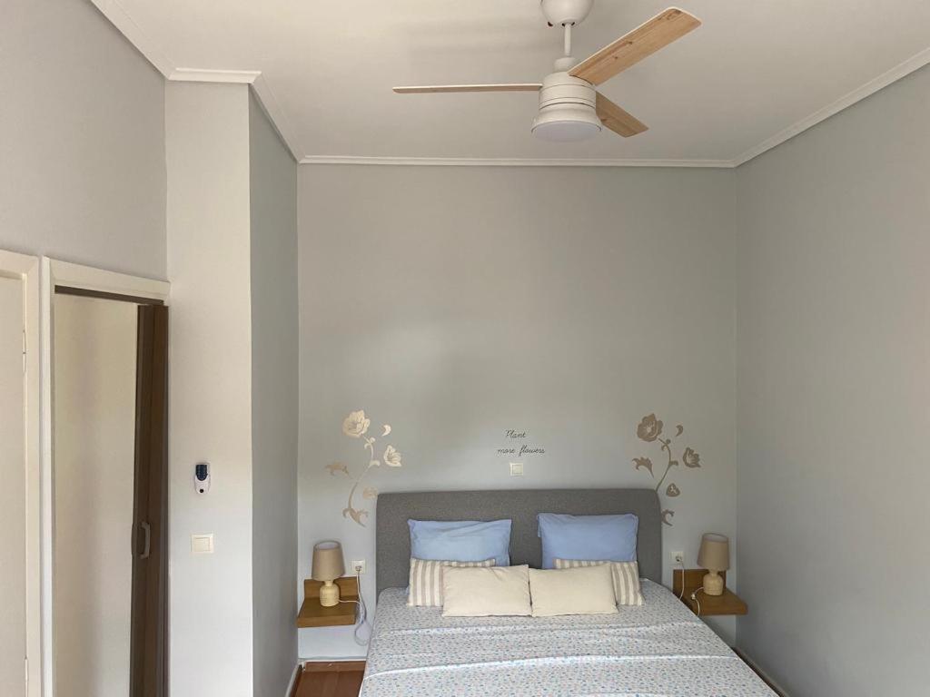 Cozy Seaside Studio In Lemos Vouliagmenis Афины Экстерьер фото