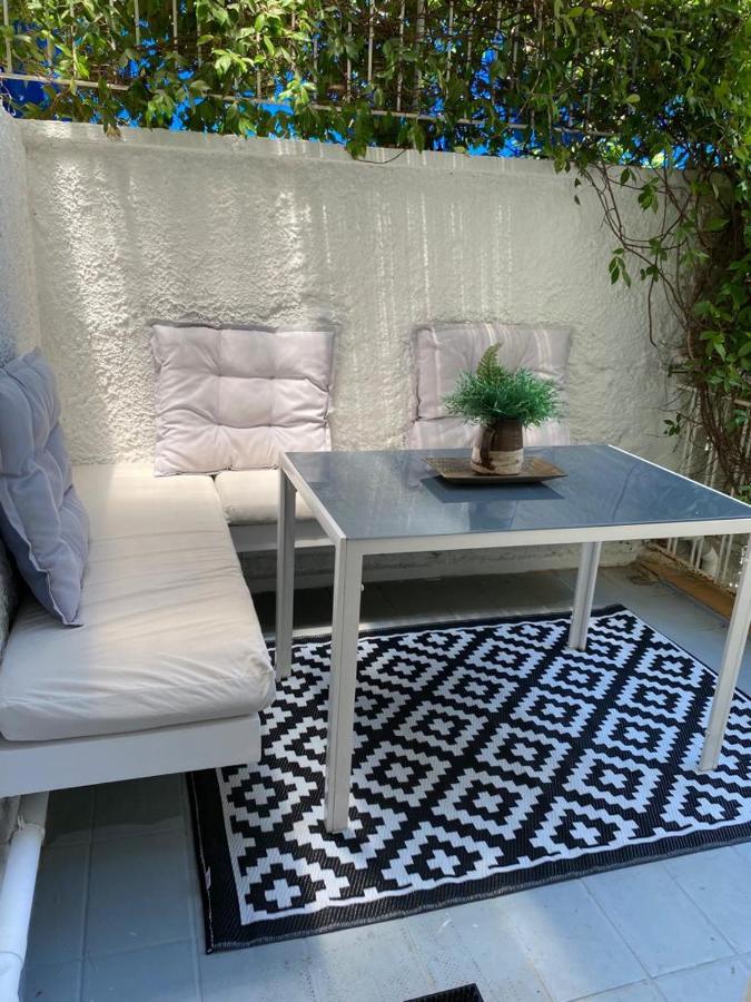 Cozy Seaside Studio In Lemos Vouliagmenis Афины Экстерьер фото